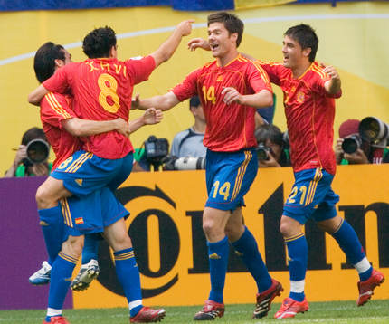 Xavi, Xabi Alonso och David Villla, Spanien, jubel