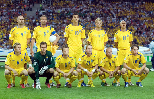 Lagbild Sverige (Startelvan) Övre raden fr v. Teddy Lucic,