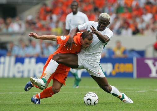 Wesley Sneijder, Holland och Arouna Kone, Elfenbenskusten