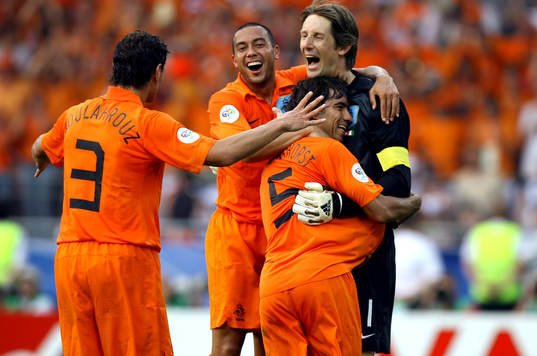 Giovanni Van Bronckhorst, Edwin Van Der Sar, målvakt,