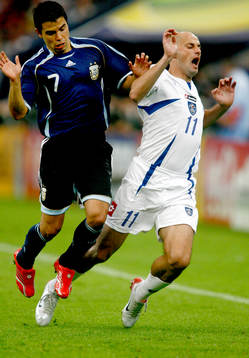 Predrag Djordjevic, Serbien/Montenegro och Javier Saviola,