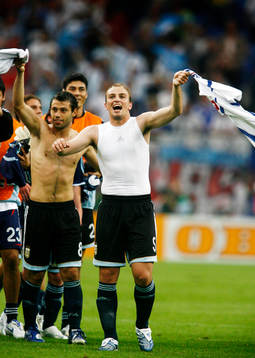 Fotboll, VM 2006, Javier Mascherano och Esteban Cambiasson,