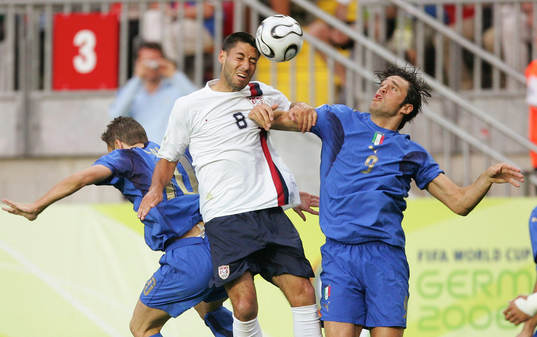 Francesco Totti, Clint Dempsey och Luca Toni. Nickduell