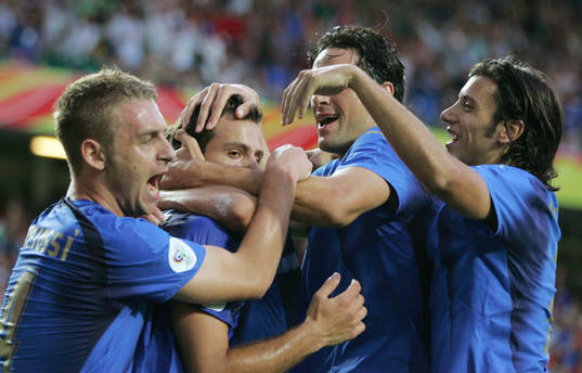 1-0 Jubel Italien