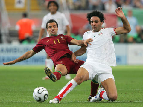 Simao Sabrosa, Portugal och Javad Nekounam, Iran