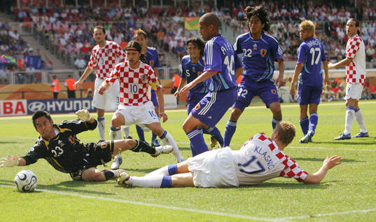 Yoshikatsu, målvakt, Niko Kovac, Alessandro Santos, Ivan
