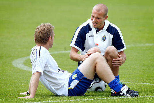 Paul Balsom och Fredrik Ljungberg sitter bredvid  dagens