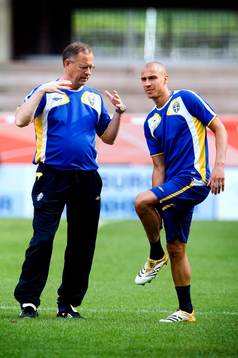 Lars Lagerbäck, förbundskapten och Henrik Larsson