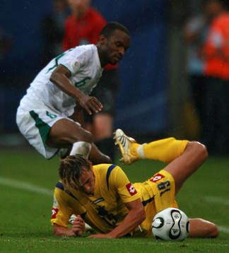 Omar Al Ghamdi, Saudiarabien och Maksym Kalinichenko,