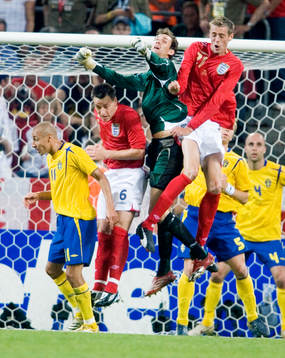 Henrik Larsson och Andreas Isaksson (målvakt) Sverige