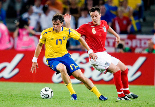 Johan Elmander, Sverige och John Terry, England