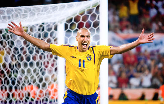 Henrik Larsson jublar