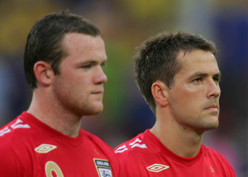 Wayne Rooney och Michael Owen, England