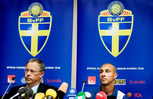 Lars Lagerbäck, förbundskapten och Henrik Larsson
