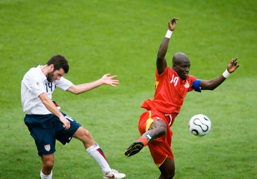 Ben Olsen, USA och Stephen Appiah, Ghana