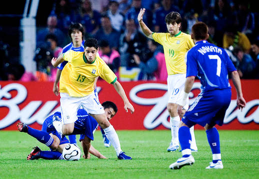Cicinho och Juninho Pernambucano, Brasilien