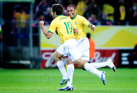 Juninho Pernambucano och Gilberto Silva