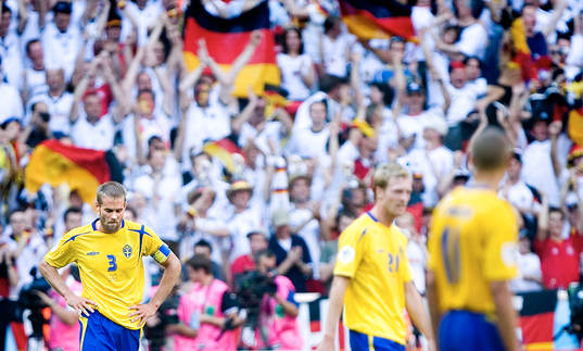 Olof Mellberg och hans lag hänger med huvudena