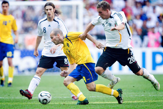 Fredrik Ljungberg och Lukas Podolski, Tyskland