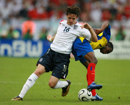 Owen Hargreaves, England och Christian Lara, Ecuador