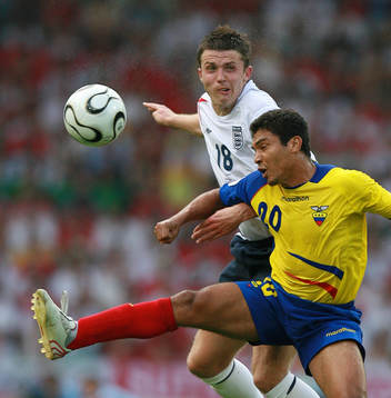 Michael Carrick, England och Edwin Tenorio, Ecuador