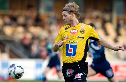 Simon Sjöfors, jublar