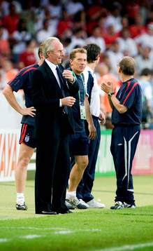 Sven-Göran Eriksson, förbundskapten England såg nöjd ut