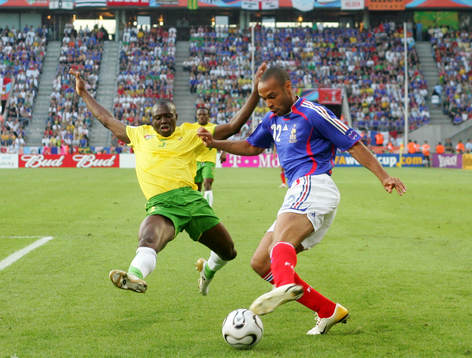 Thierry Henry, Frankrike och Massamasso Tchangai, Togo