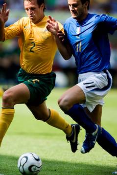 Alberto Gilardino, Italien och Lucas Neill, Australien