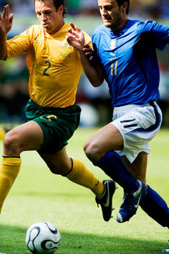 Alberto Gilardino, Italien och Lucas Neill, Australien