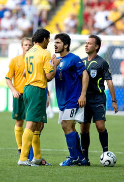 John Aloisi, Australien och Gennaro Gattusso, Italien. Luis