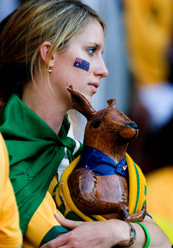 Deppiga supporters från Australien med Känguru