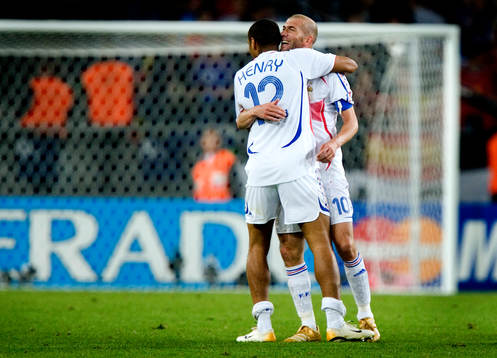 Thierry Henry och Zinedine Zidane, Frankrike (Jubel)