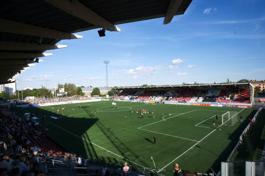 Behrn Arena, Örebro, fotbollsplan, läktare, stadion