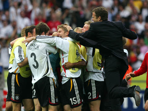 Oliver Bierhoff, Tyskland bråkar med Argentina