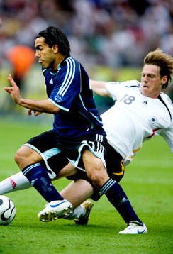 Tim Borowski Tyskland och Oscar Tevez, Argentina