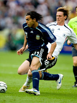 Oscar Tevez, Argentina och Tim Borowski, Tyskland