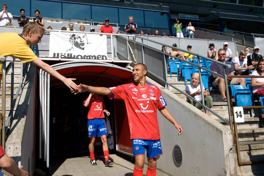 Henrik Larsson på första träningen med Helsingborg.