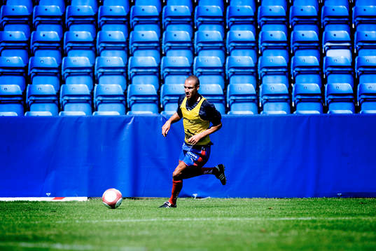 Henrik Larsson har kommit hem. Första träningspasset