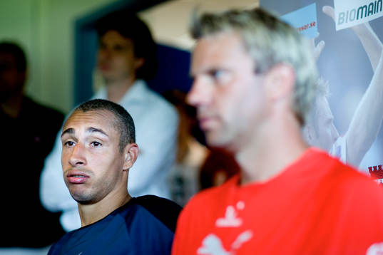 Henrik Larsson har kommit hem. Första träningspasset
