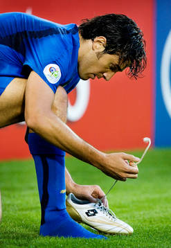 Luca Toni, Italien knyter skon. Fotbollsko