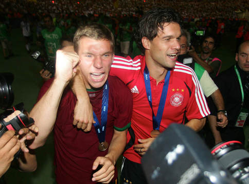 Lukas Podolski, Michael Ballack, Tyskland. Jubel. Brons,