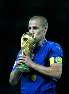 Fabio Cannavaro, Italien, puss, kyss, VM-pokal. pokal,