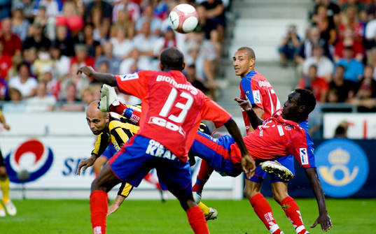 McDonald Mariga, HIF gör en cyckelspark. Henrik Larsson,