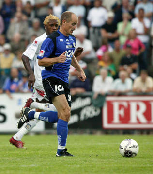 Magnus Arvidsson, Halmstad och Yannick Bapupa, Gefle