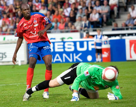 Luton Shelton, Helsingborg och Petter Wastå, målvakt,