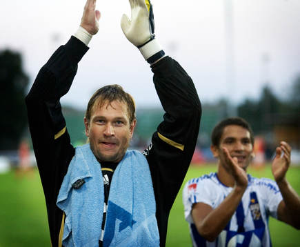 Bengt Andersson, målvakt, Göteborg, jubel med lagkamrat