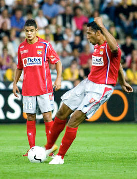 John Carew; Lyon
