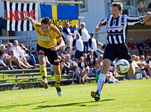 Alexander Söderberg slår ett inlägg från sin