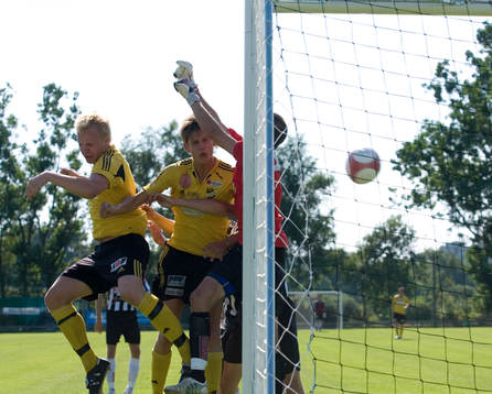 Hörna, nickduell vid hörna, Mattias Adelstam och Simon